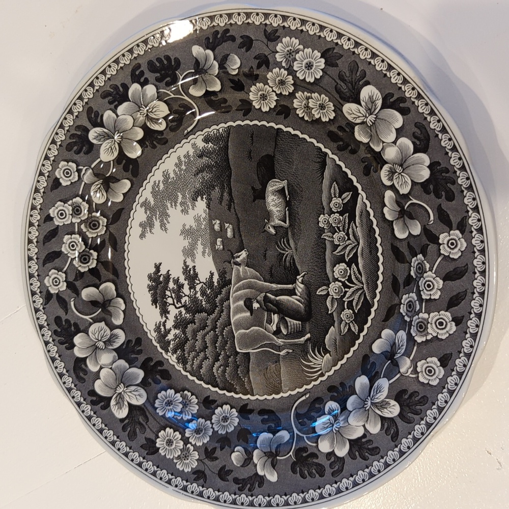 Spode Archive Collection "Milk Maid" plate